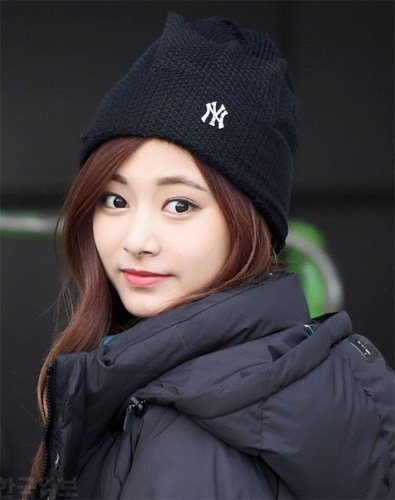 TWICE着用 ATIÏSSU ニット帽