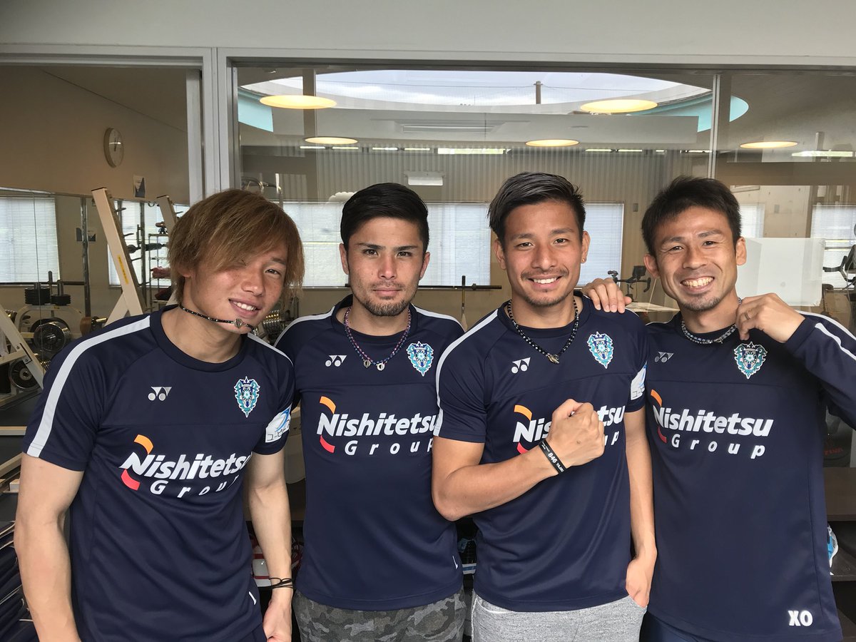 平尾壮 選手 サイン入りスパイク 平尾壮 選手 サイン入りスパイク