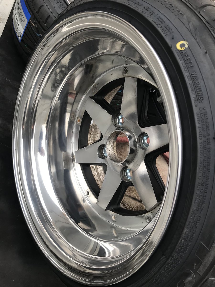 ロンシャン XR4 15インチ 9.5j トーヨー プロクセス T1R 205/45-15