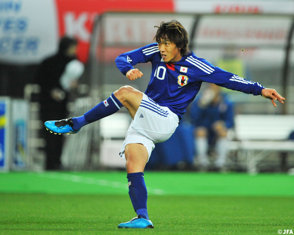 今日は #左利きの日 歴代のサッカー日本代表のレフティーを厳選してご