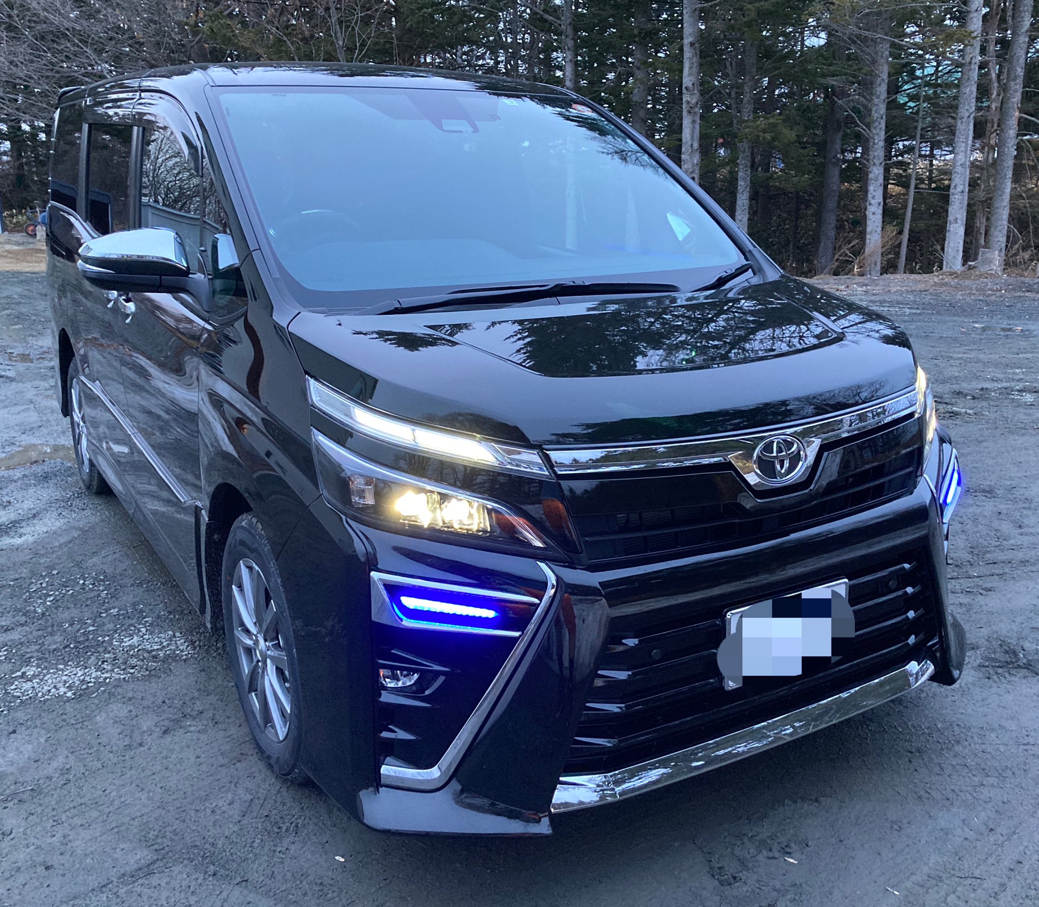 絢パパ 80ヴォクシーモデリスタシグネチャーイルミブレード ヴォクシー