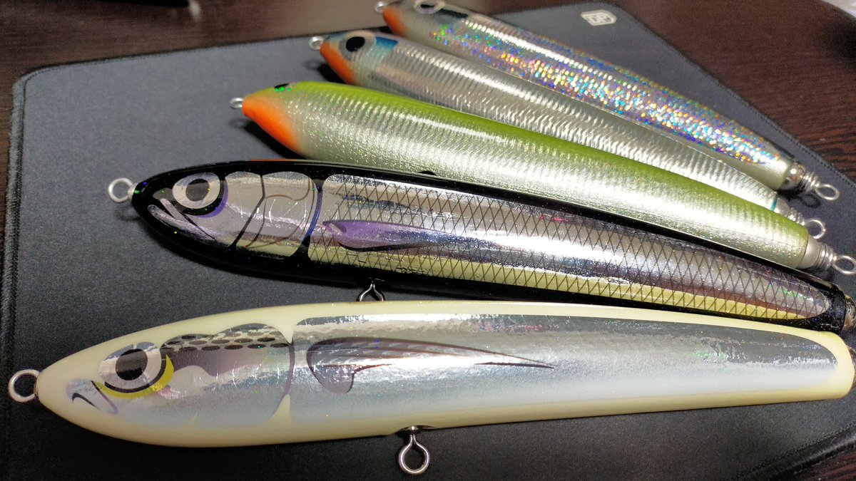 カーペンターのストライクイーグルと隼は泳ぎにどんな違いがあるのか