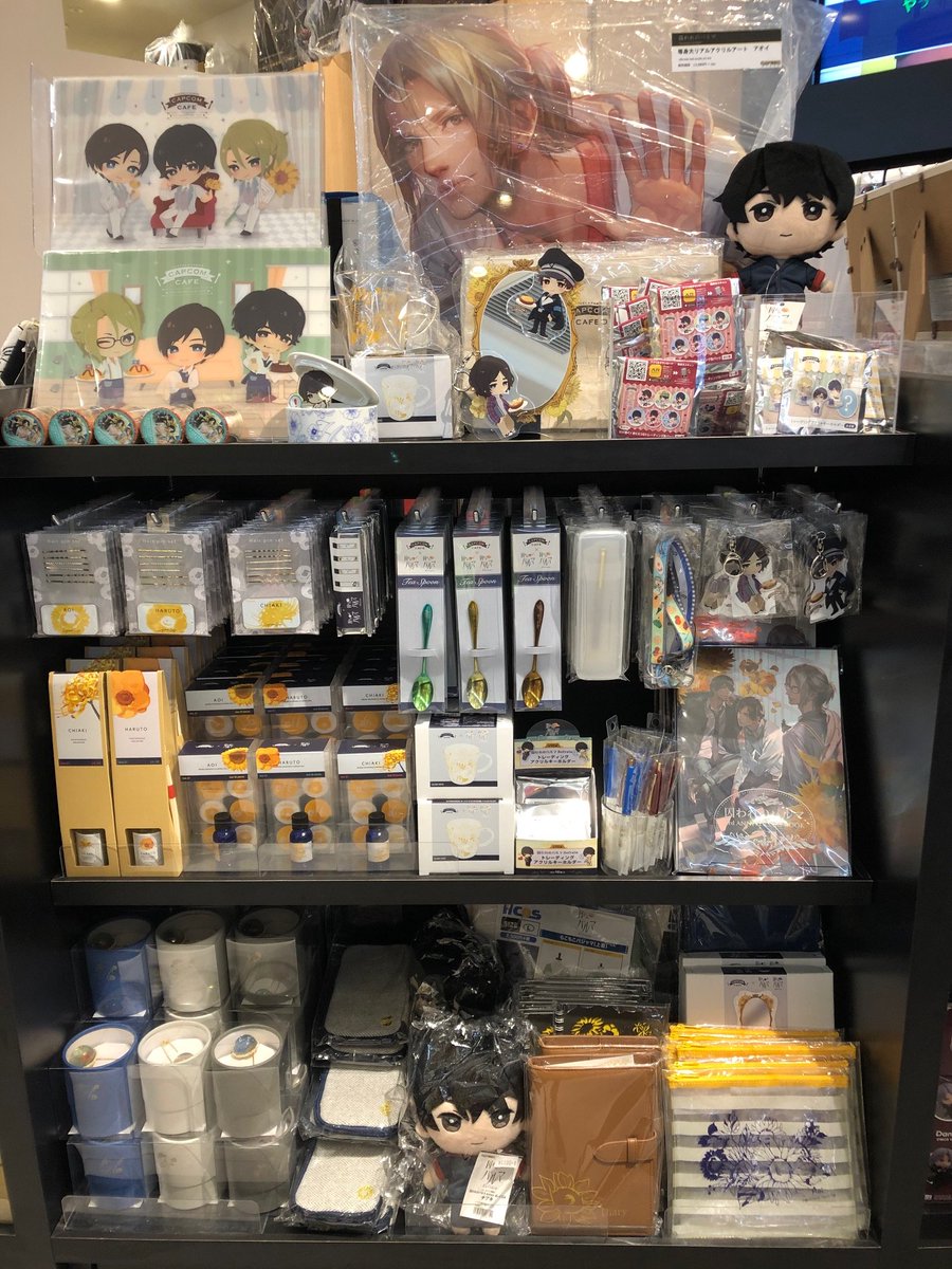 囚われのパルマ 集合 缶バッジ その4 カプコンカフェ 店員 囚われの