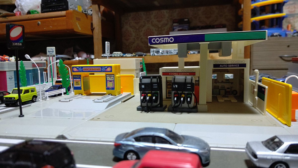 帰宅したら、Amazonからもブツが届いてた(笑) 早速、取りだし接着