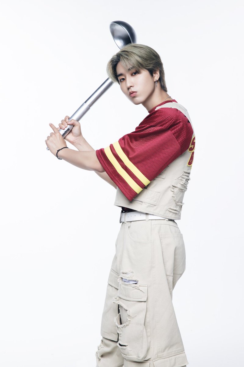 Stray Kids JAPAN 1st EP 『Social Path (feat. LiSA) / Super Bowl