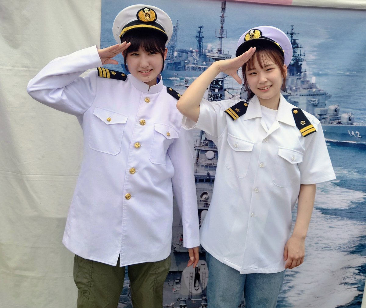 YYのりものフェスタイベント情報】 海上自衛官の制服を試着してみよう