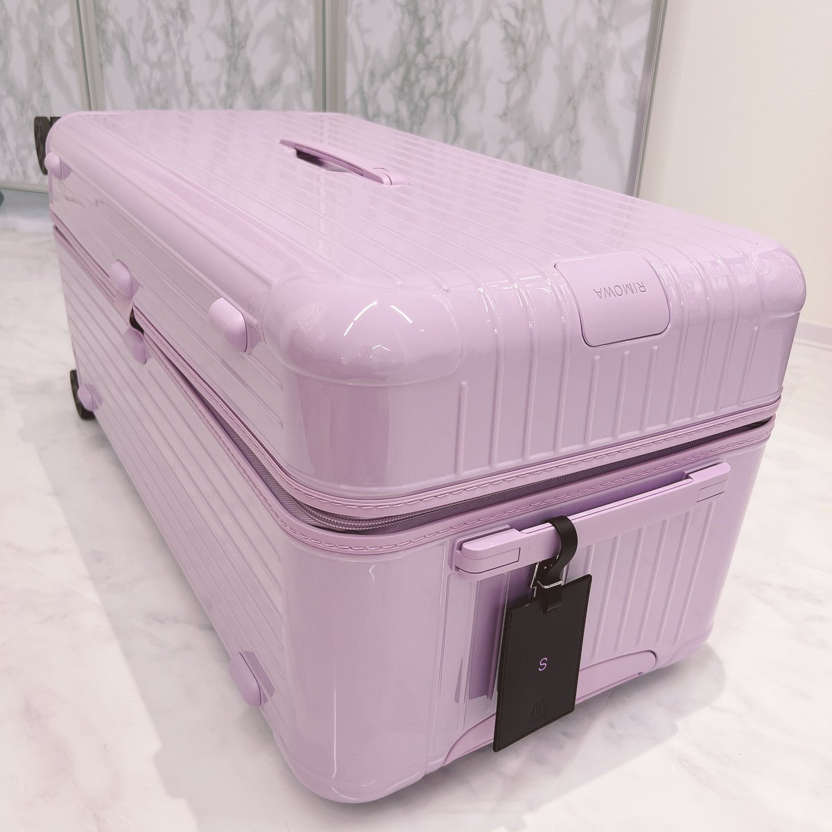 rimowaの新色ラベンダーが可愛いすぎるので見て下さい見て下さい。薄紫