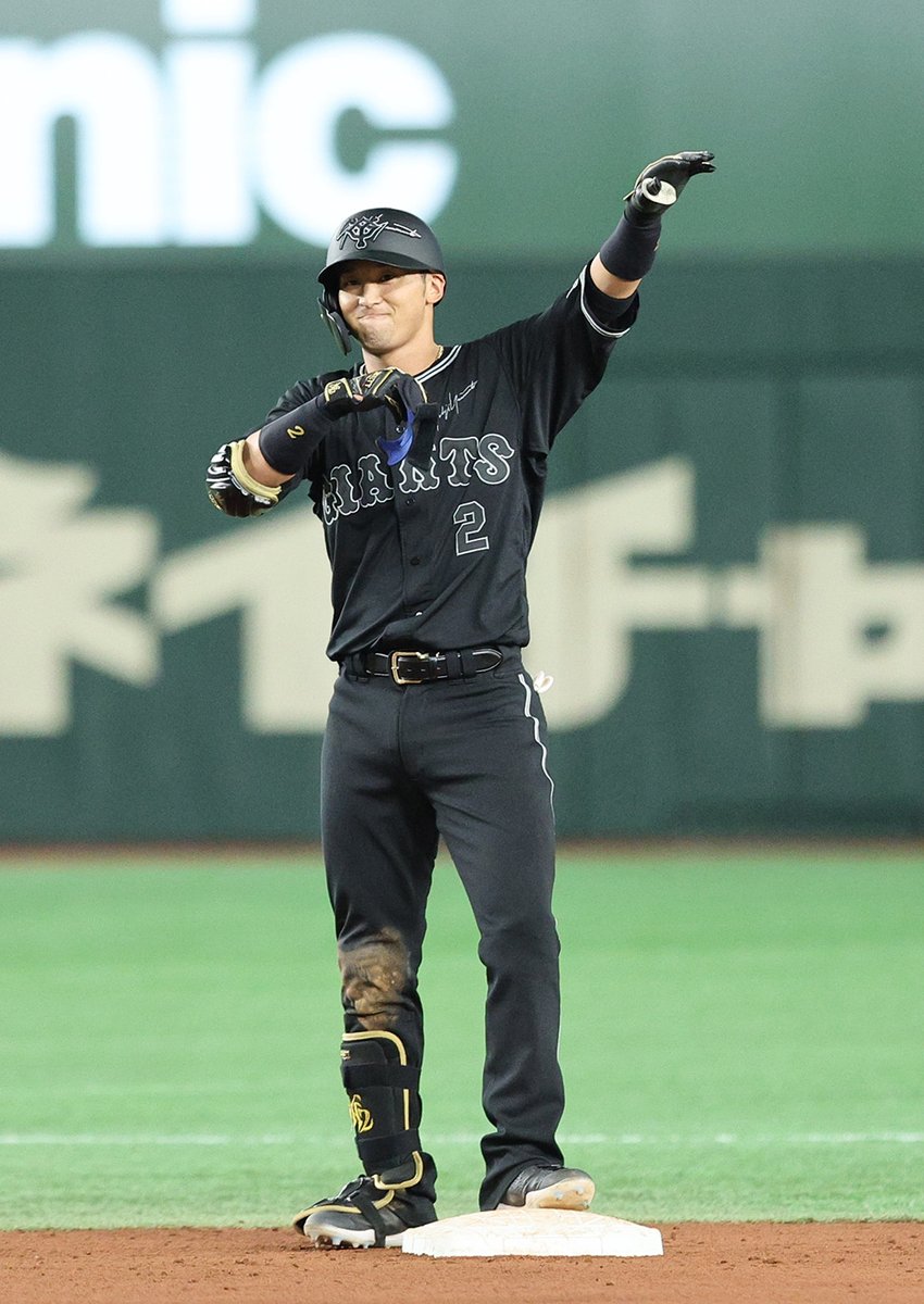 巨人🆚#DeNA（#東京ドーム） 【四回】巨 11-0 De #吉川尚輝 選手が