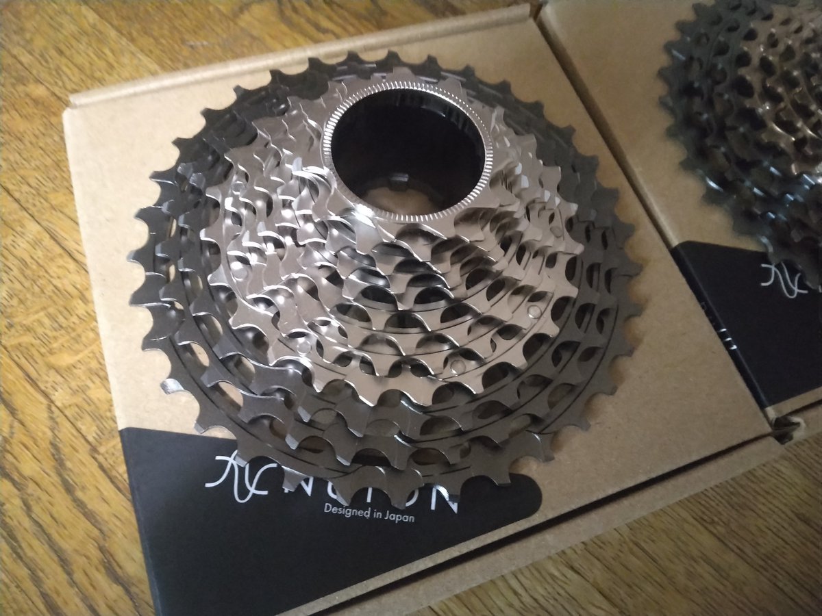 NUTOM(ニュートン)の超軽量スプロケットが入荷しました！ まずは