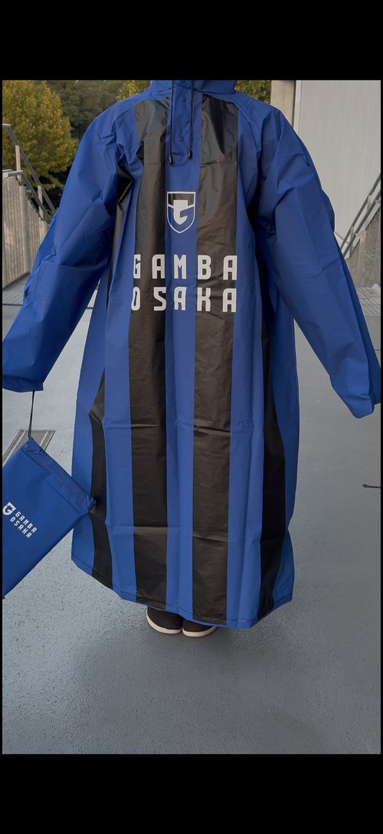 レインポンチョ、 全グッズショップで販売中🌟 ※個数に限りがござい