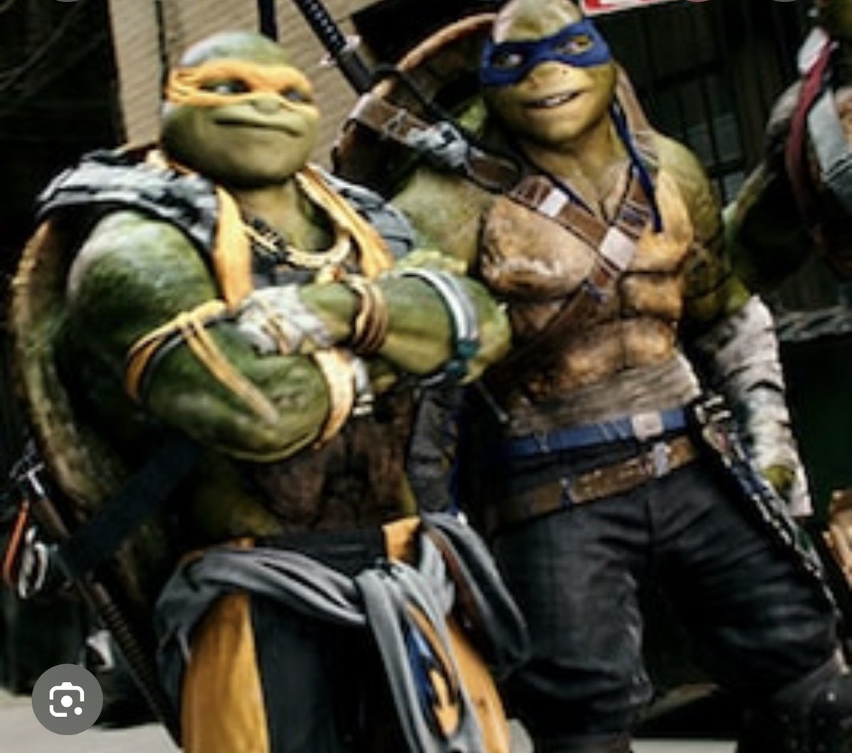 ETより似てるの見つけた #ミュータントタートルズ #KGB ＃人刺し裕