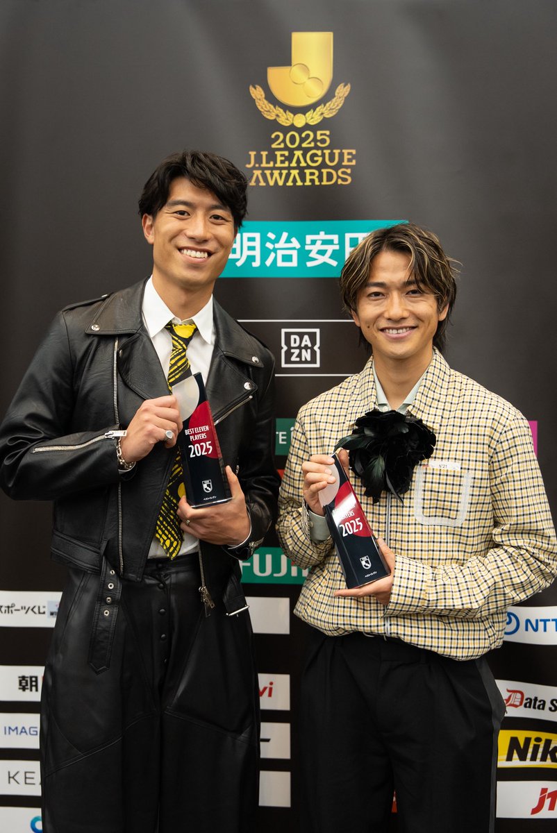 ベストイレブンに #古賀太陽 選手、#小泉佳穂 選手がそれぞれ自身初の