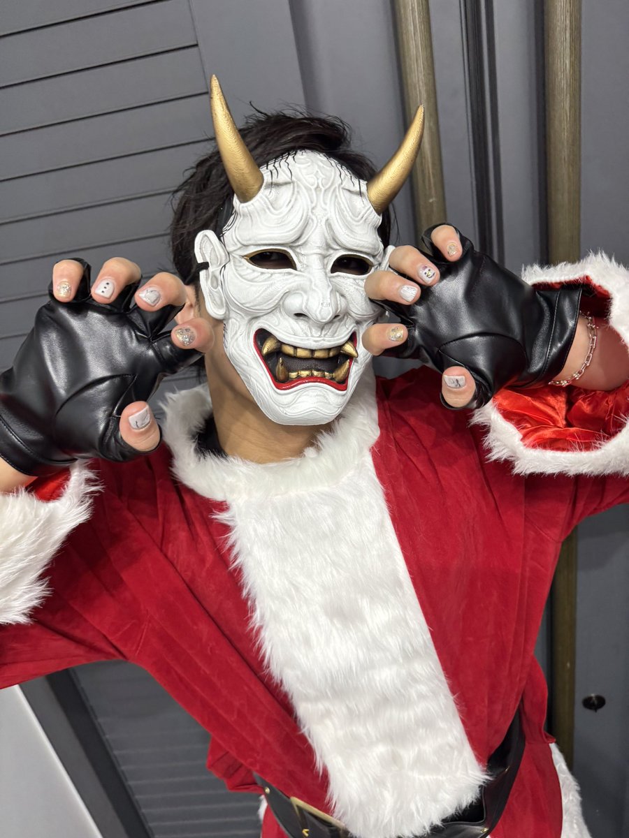 早めの般若クロース🎅🏻🤟🏿 ケーキサプライズ嬉しす🥺🎂 ファンミも