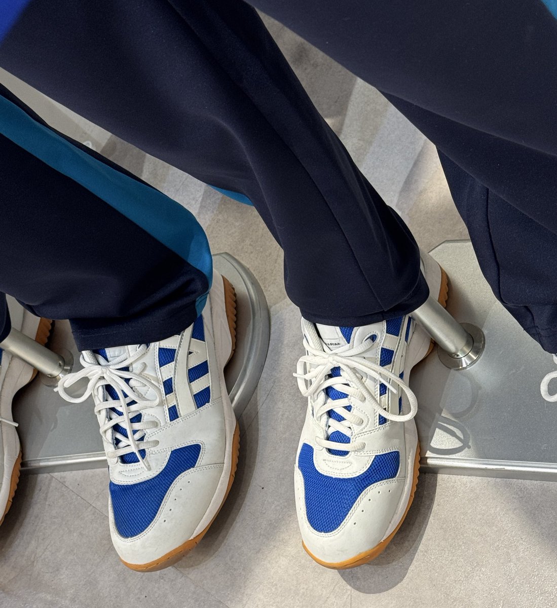 修学旅行で仲良くないグループに入りました」ポップアップストア at