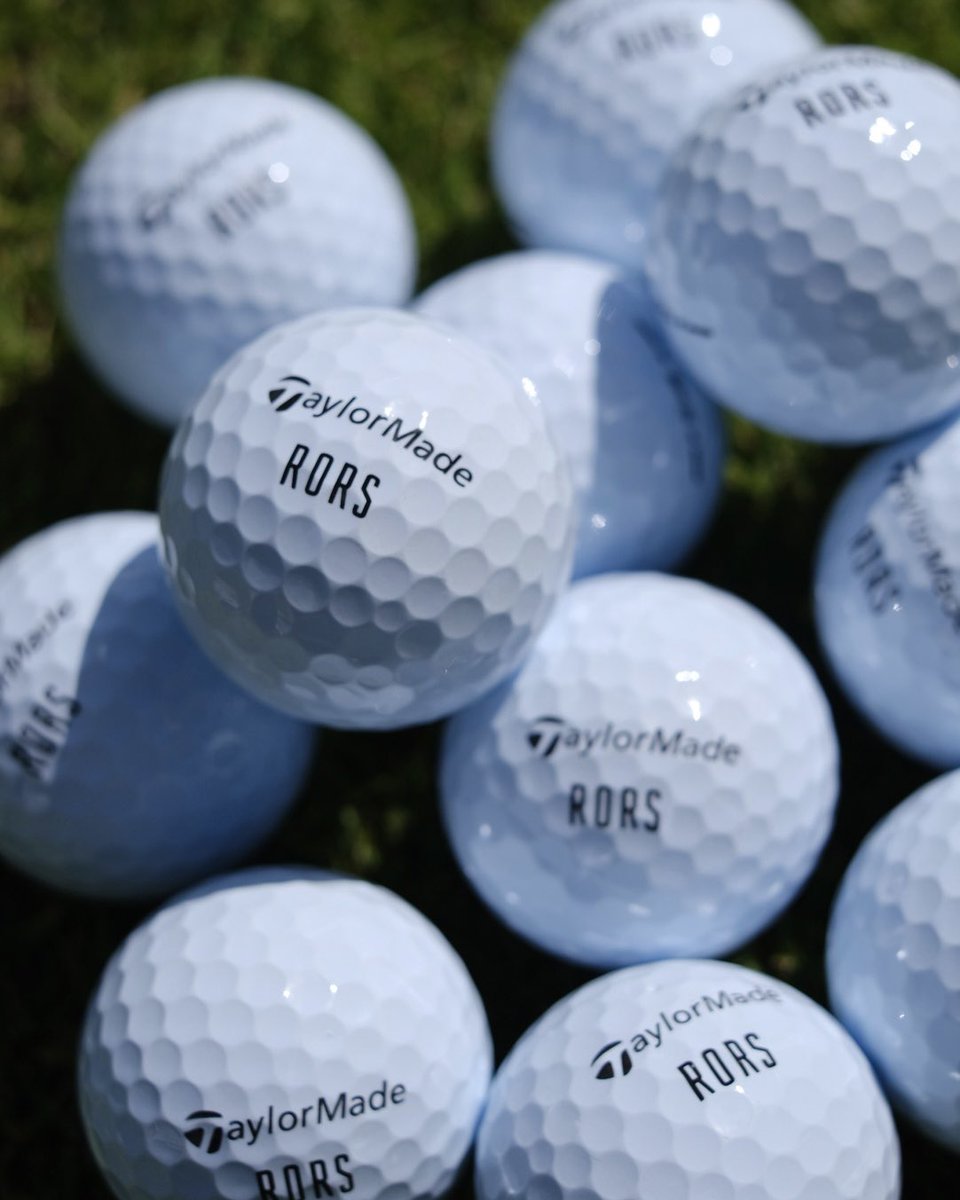 チームテーラーメイド のローリー・マキロイの優勝を記念して、彼の