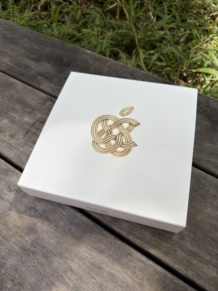 Apple銀座 リニューアルオープンの 記念ノベルティが判明 🔍 ①トート