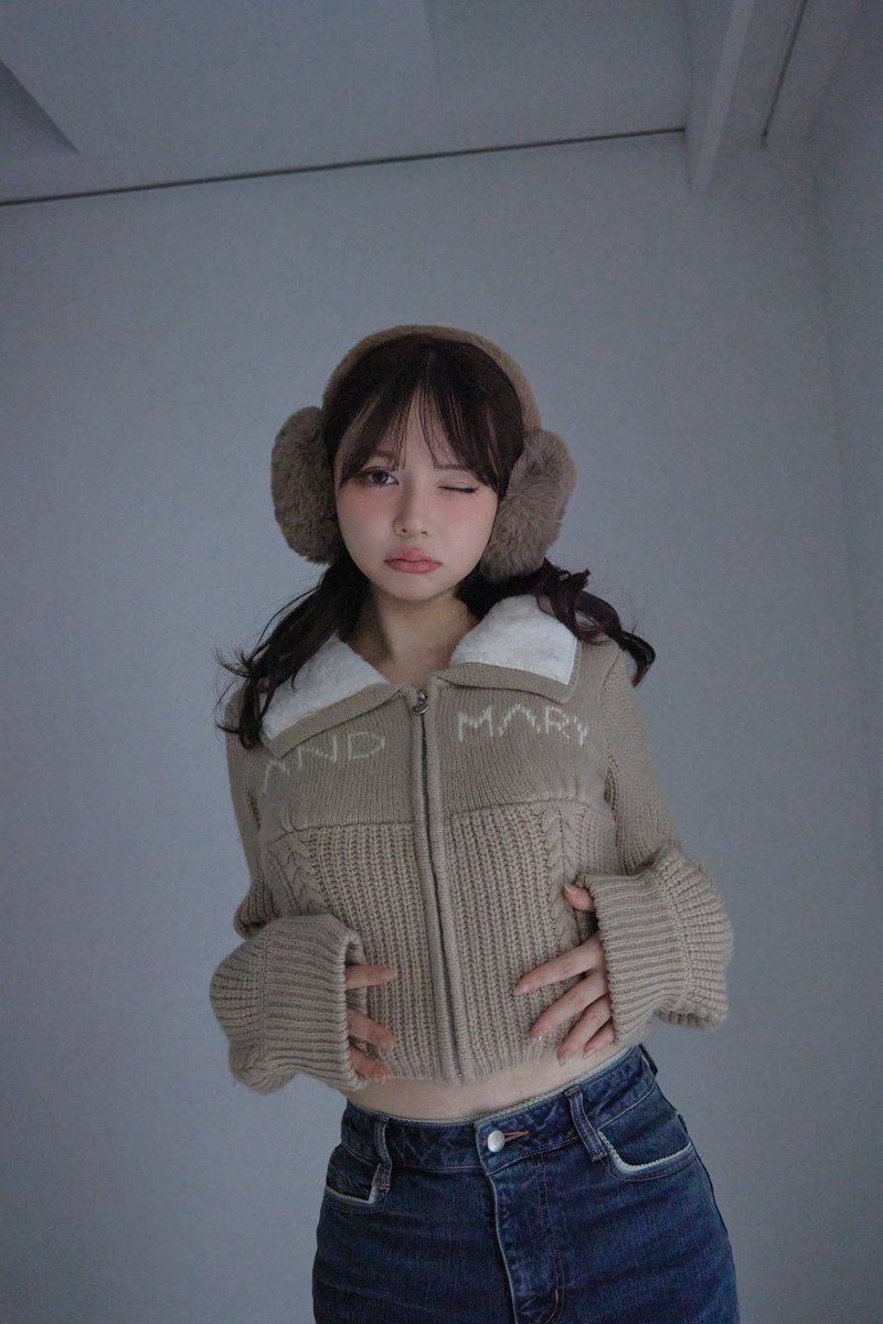 Mary logo zip tops color beige/gray ¥12100-tax in ころんとした