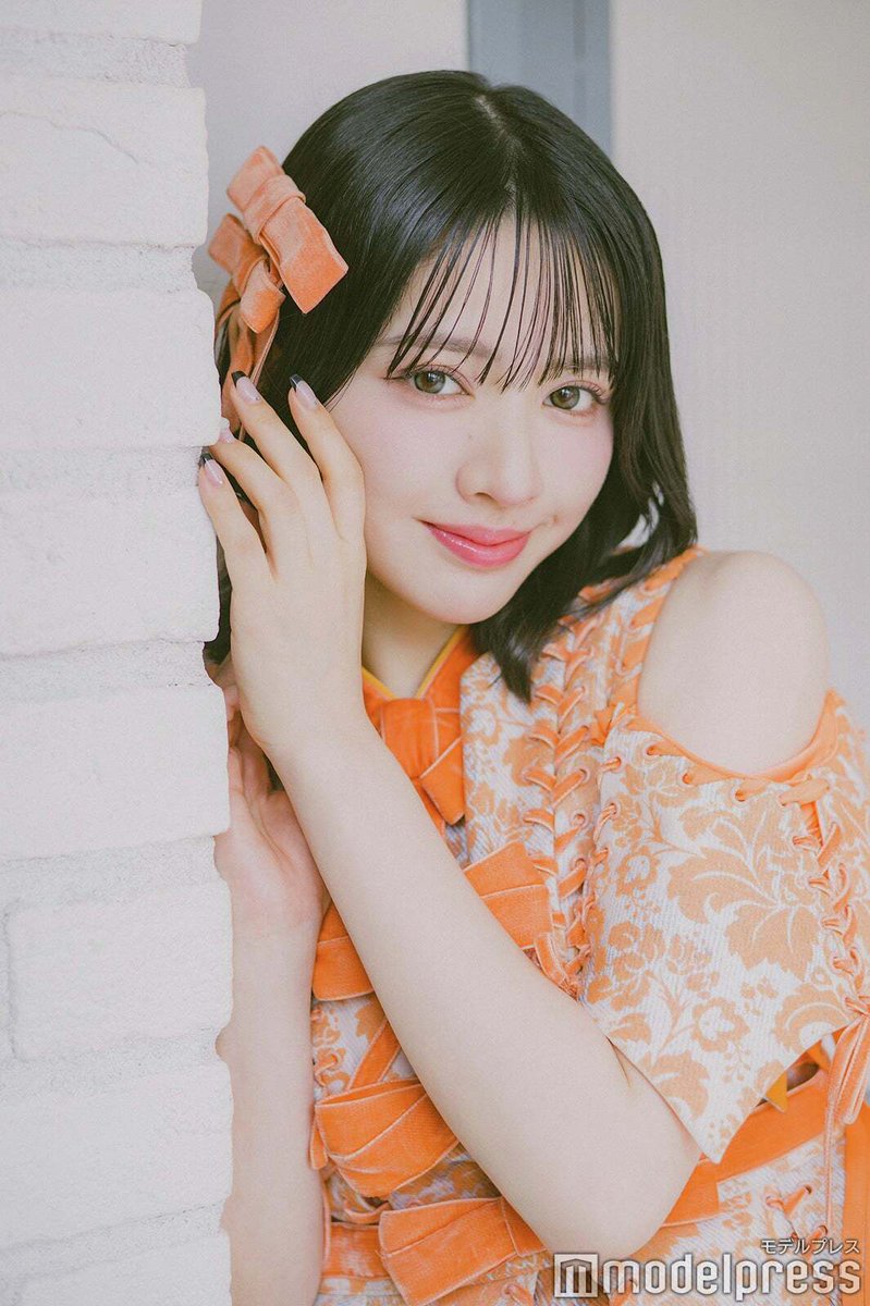 FRUITS ZIPPER鎮西寿々歌さん サイン入りワイドチェキを1名様に