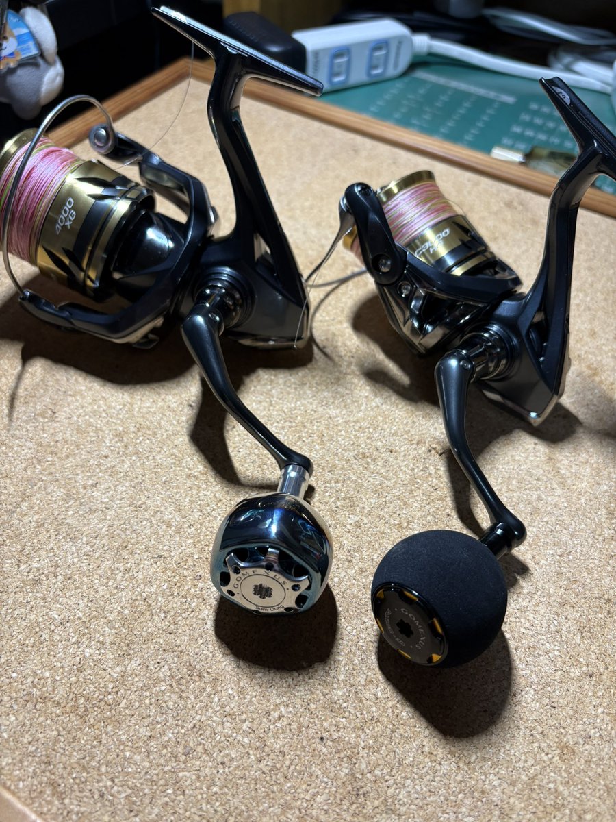 25アルテグラC3000HGと4000XGのハンドルノブをゴメクサスに交換