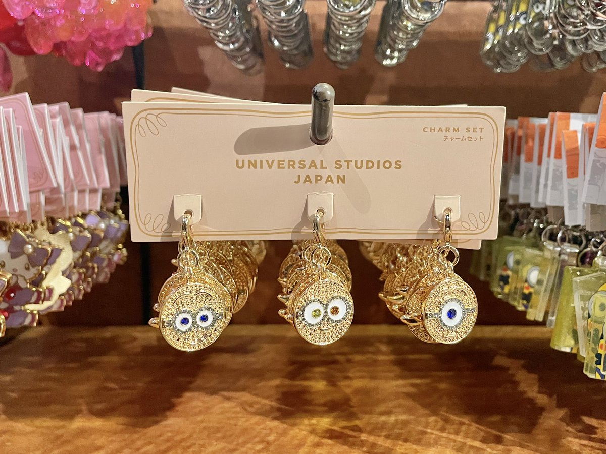 新作登場！ ・ミニオン チャームセット（キャラクター） 価格 2,100円