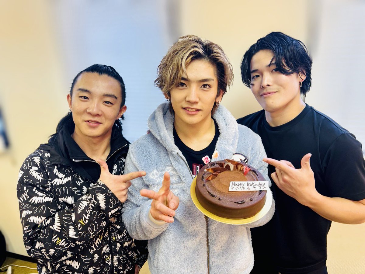 GGi5lNpWQAEUlY0.jpg?format=jpg