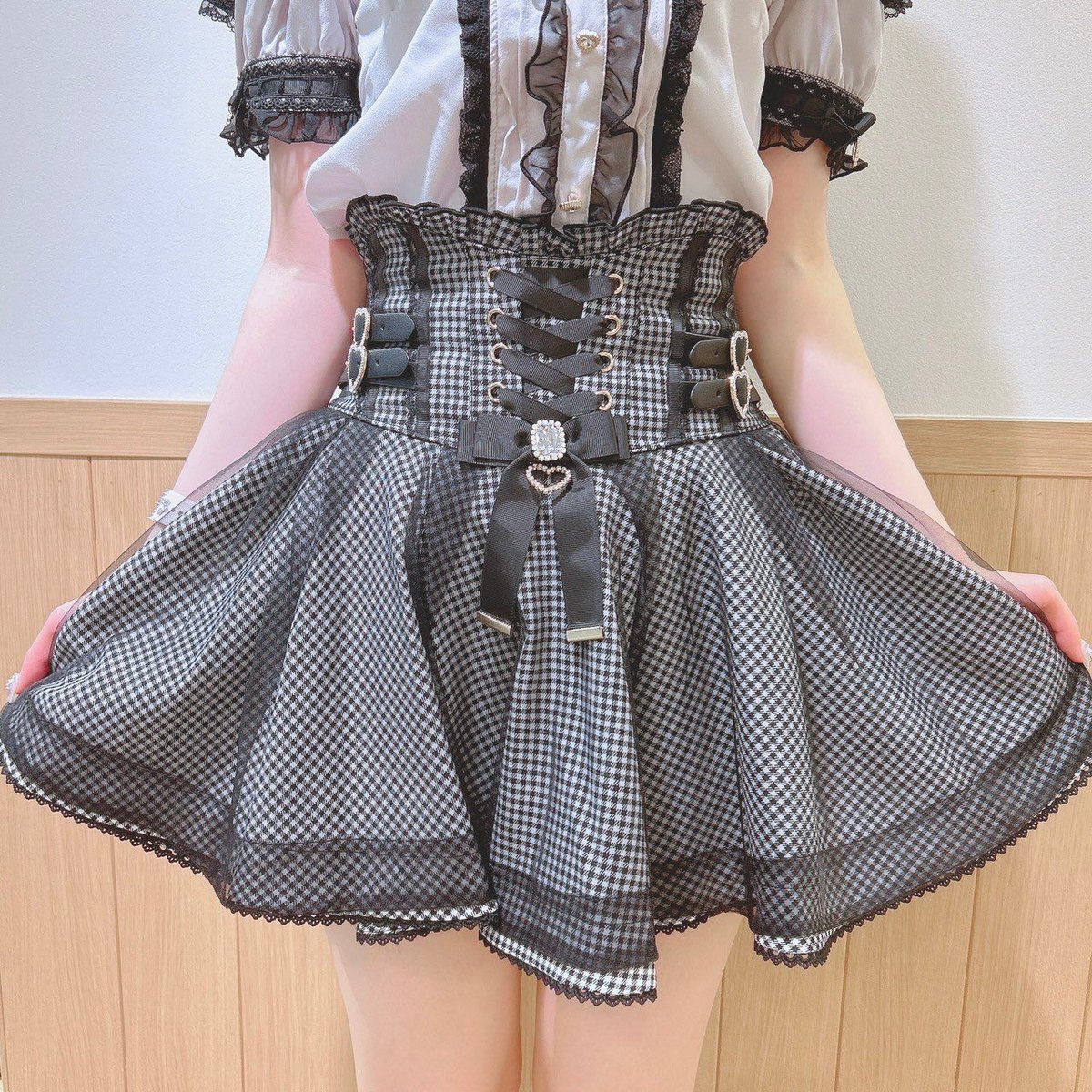 ❤︎ 𝐋𝐈𝐙 𝐋𝐈𝐒𝐀 近鉄Pass'e店 ❤︎ #レースアップコルセット