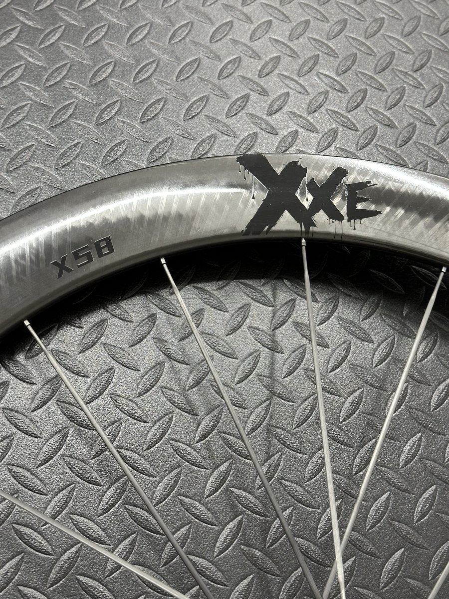 ELILEE(エライリー)XXE / X58 ホイールセット ELILEEからカーボン