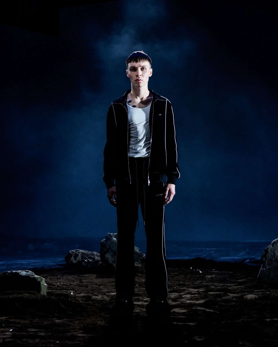 LAST NEST 24年秋冬最新作 初リリースとなるベロア素材のトラック