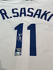 ドジャース で活躍する佐々木朗希選手の直筆サイン入りユニフォームが