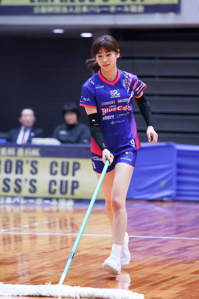 足のケガが心配でしたが皇后杯ではユニフォーム姿が見れました 完全