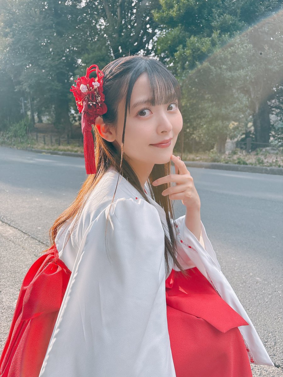 いい天気だったので野生の巫女になりました（すみぺ）