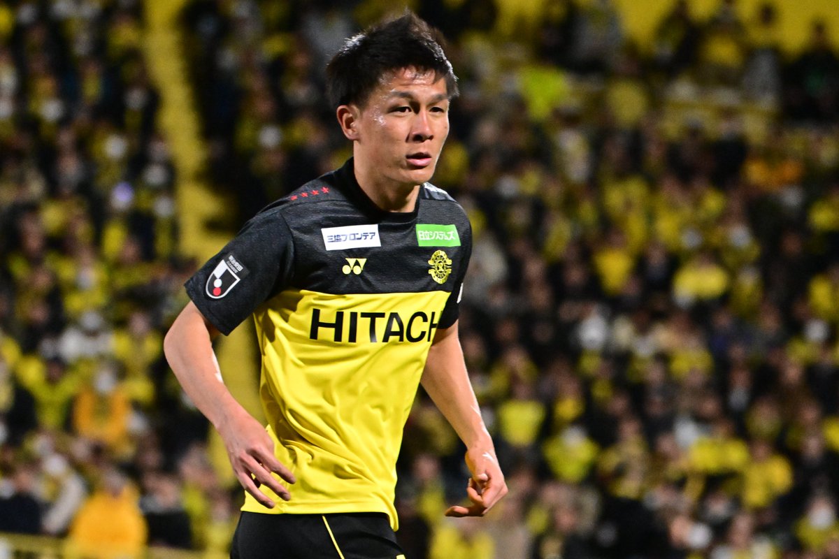 サイン入り 実使用スパイク ファントムVNM 杉岡大暉 柏レイソル