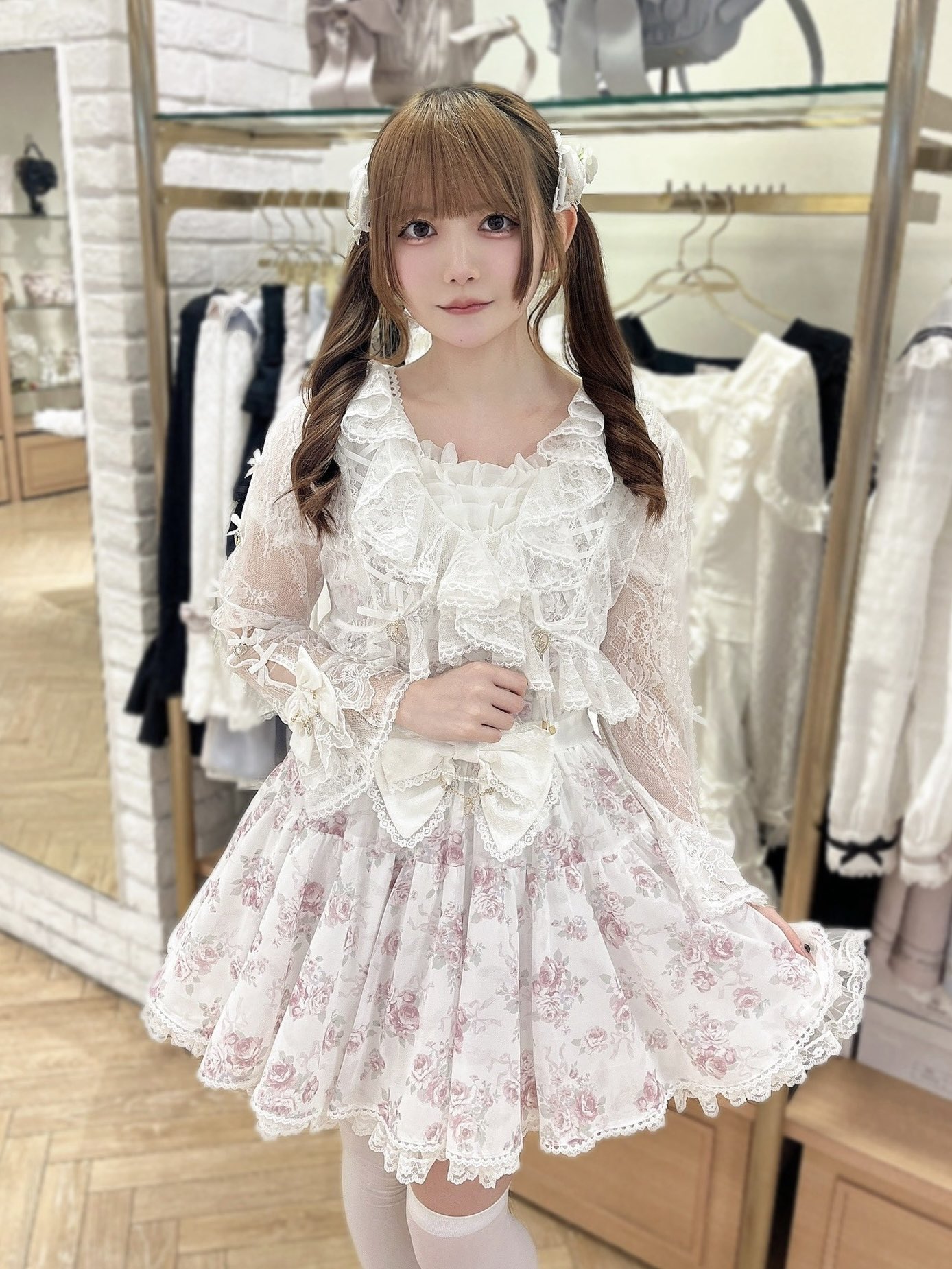 LIZLISA 希少 薔薇柄 ホワイト カシュクール フリル ワンピース