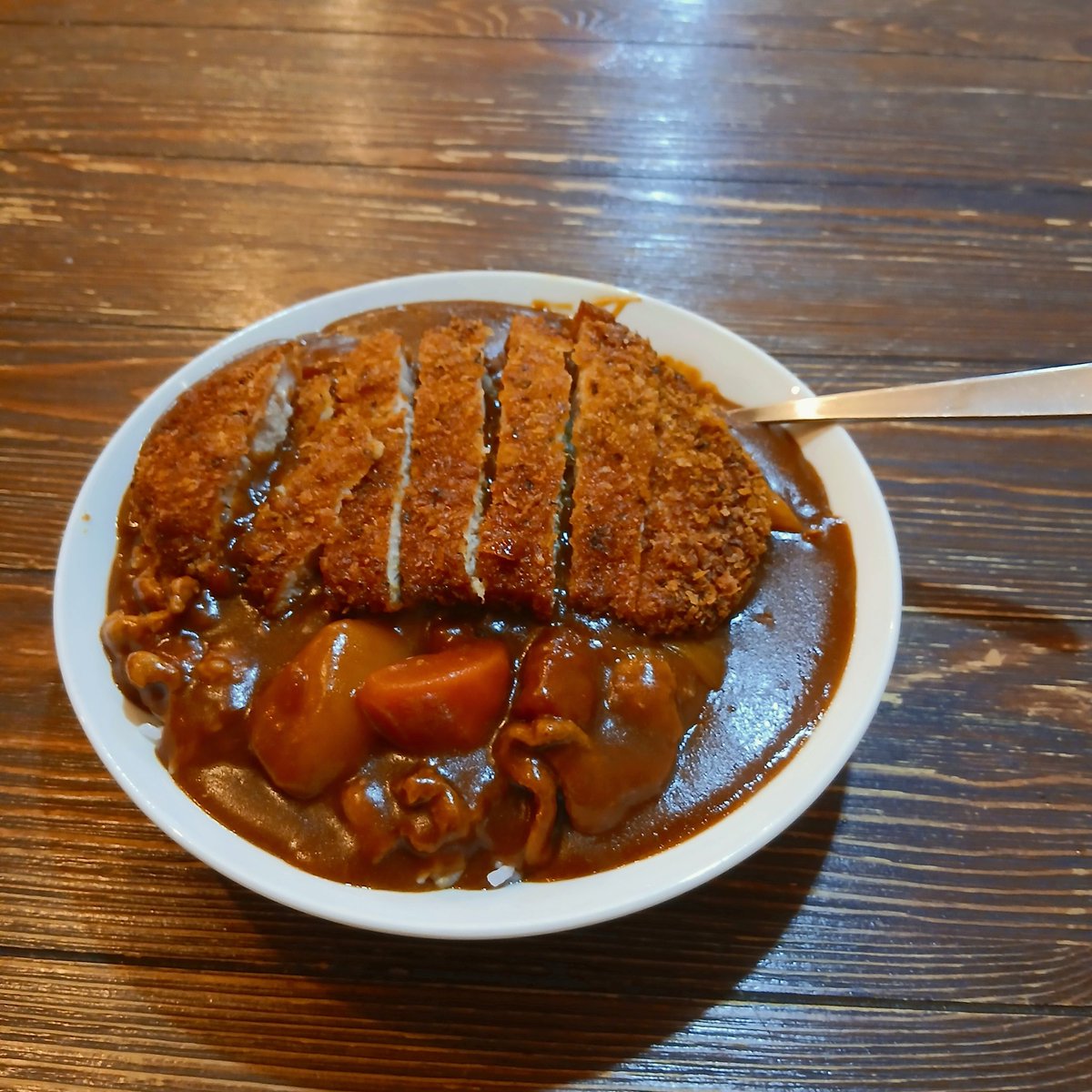 今日はカレーあります！！ カツ、エビフライ、熊取コロッケ