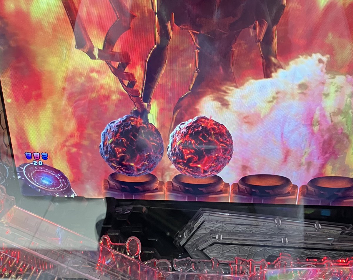 エヴァ15初めての演出。赤保留に変化して無事ハズレました☺️