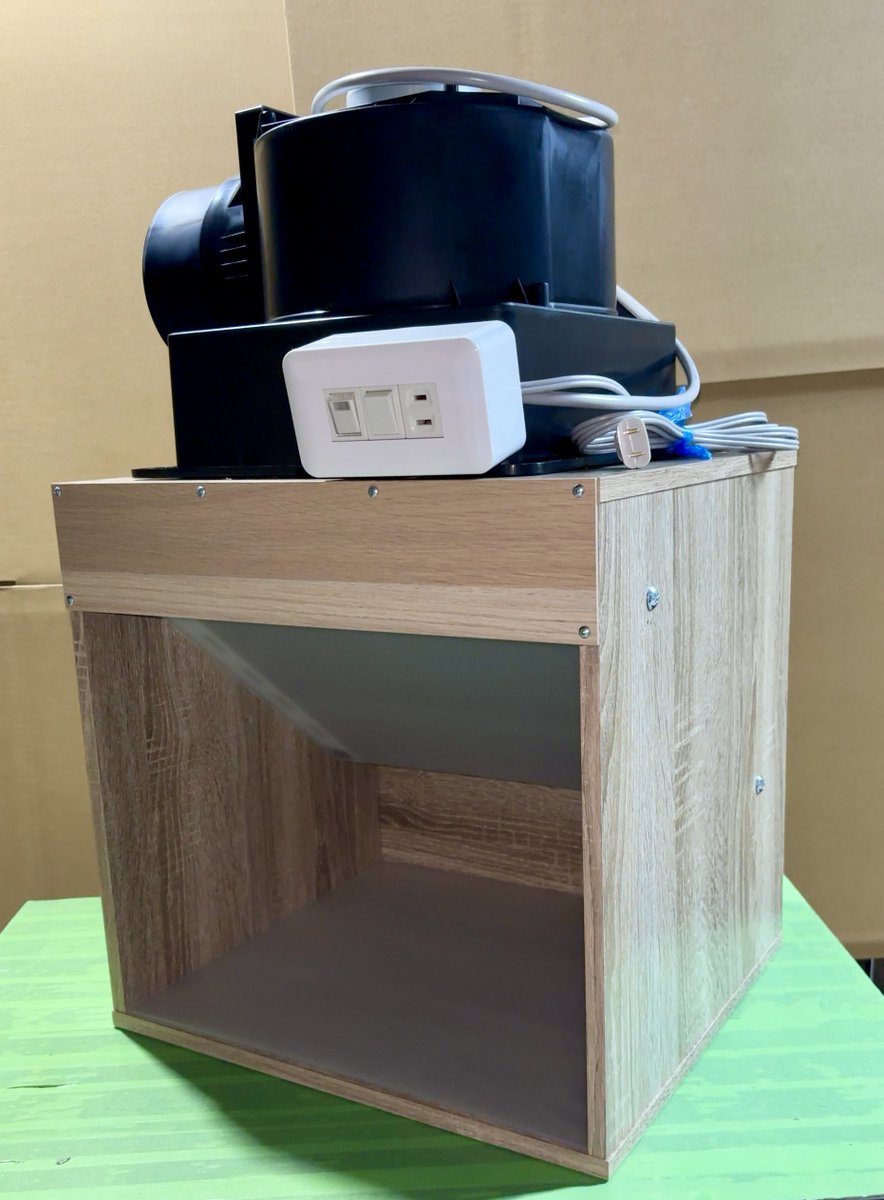 ご注文いただいたミドルエンドプラスの天井設置型塗装ブースを発送