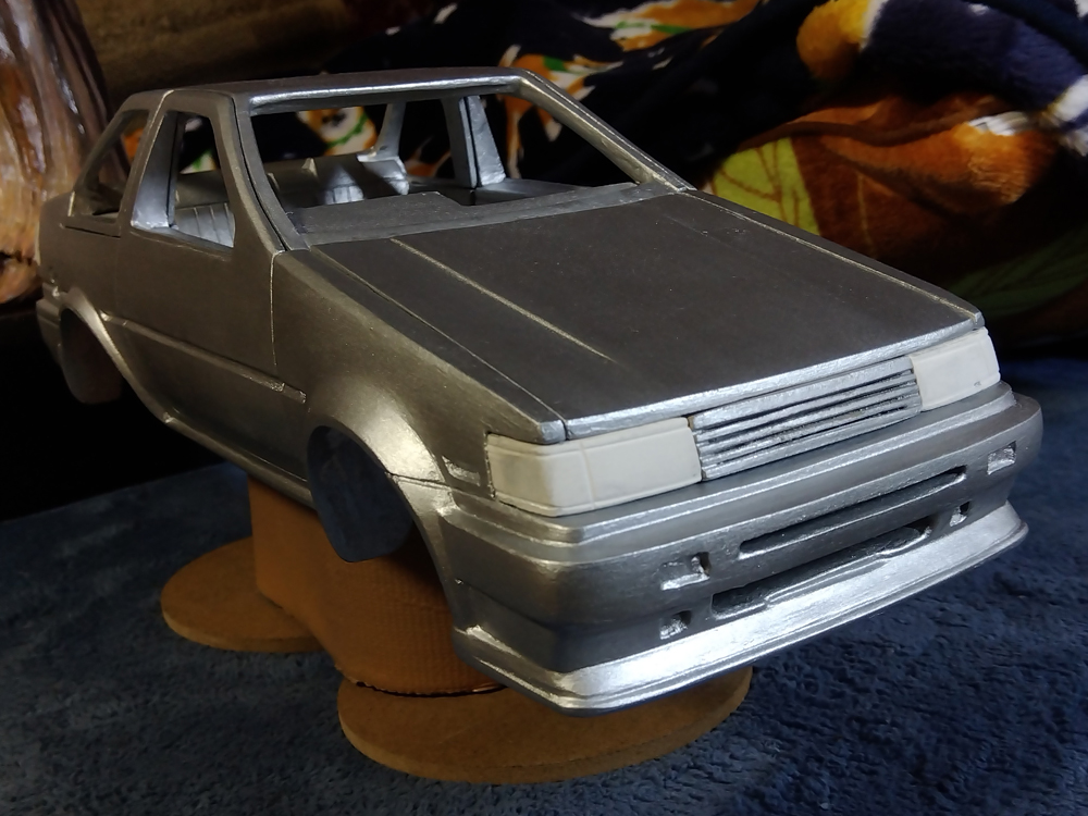 ハチゴー彫刻制作【第806回】 詳細の造形が整ってきたので 下地色を