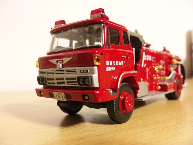 トミーテック・TLV-36a 日野KB324型化学消防車 : 燃やせないごみ研究所