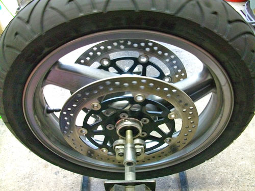 GPZ900Rニンジャ タイヤ交換+α・・・ : フロントロウのGPZ900Rニンジャ