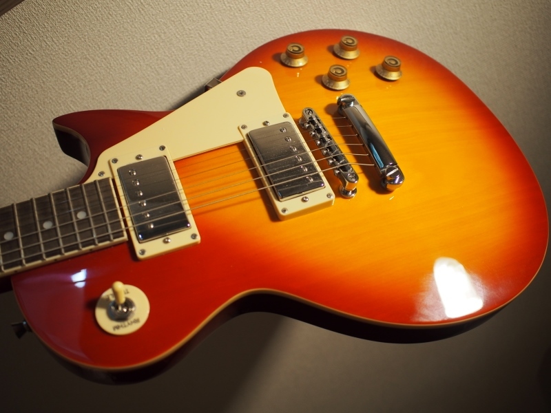 Maestro by Gibson Les Paul Standard : Reflections of Reality