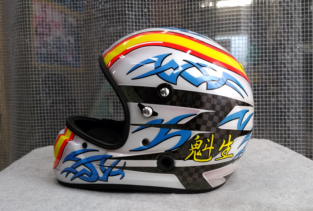 アライヘルメット謹製、競艇用のカーボンヘルメット入庫。その3、完成