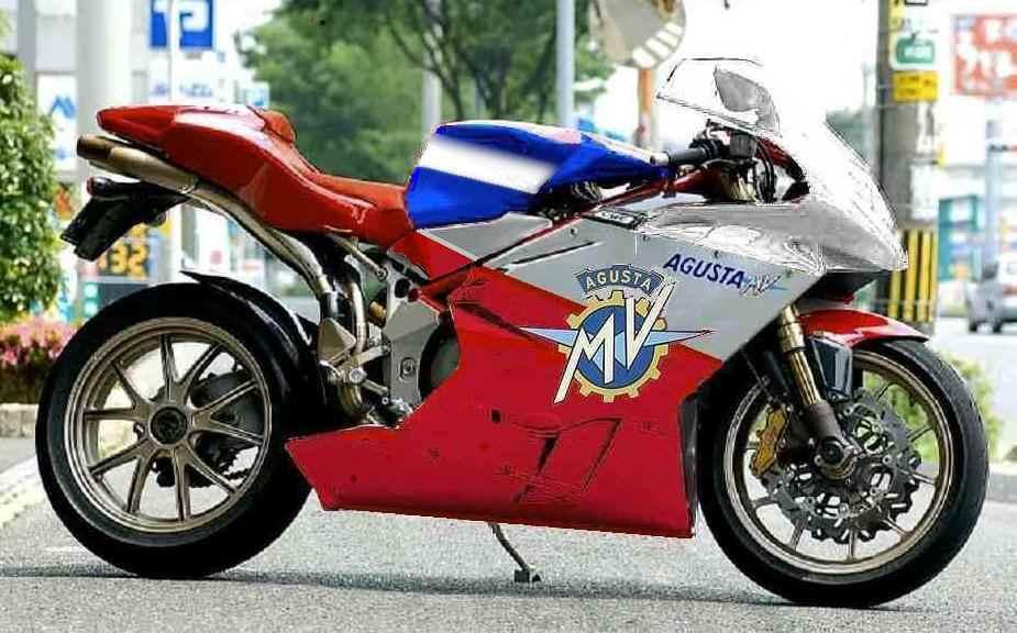 183．MVアグスタは結構派手だった。 : 「峰風」とともに