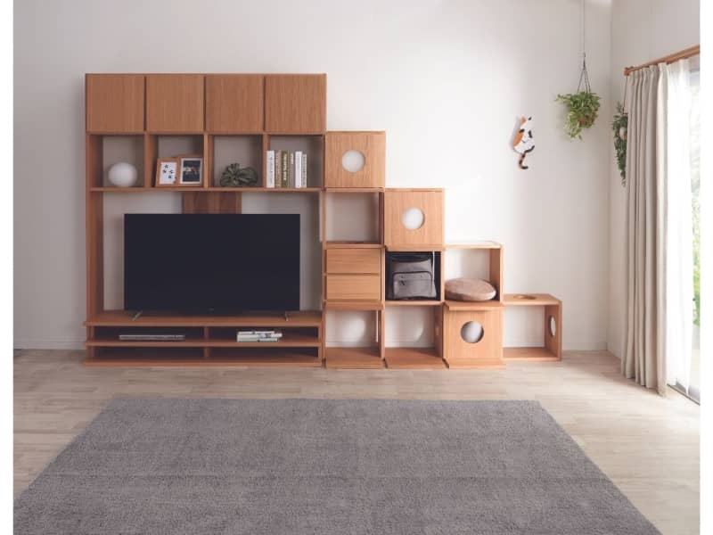 ニトリ、ペットも人も心地よくキャットタワーにもなる壁面収納「ペット