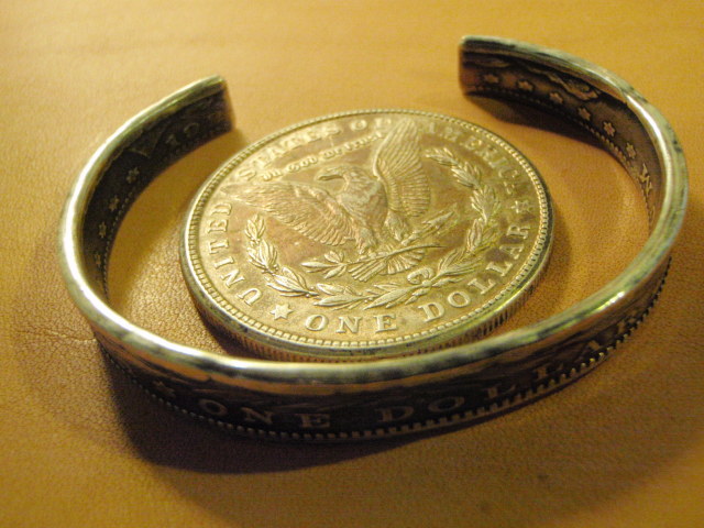 ONE DOLLAR バングル モルガン アンティークコインアクセサリーと革