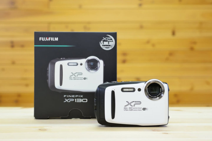 防水カメラFUJIFILM FinePix XP130を前機種やライバル機と比較しながら