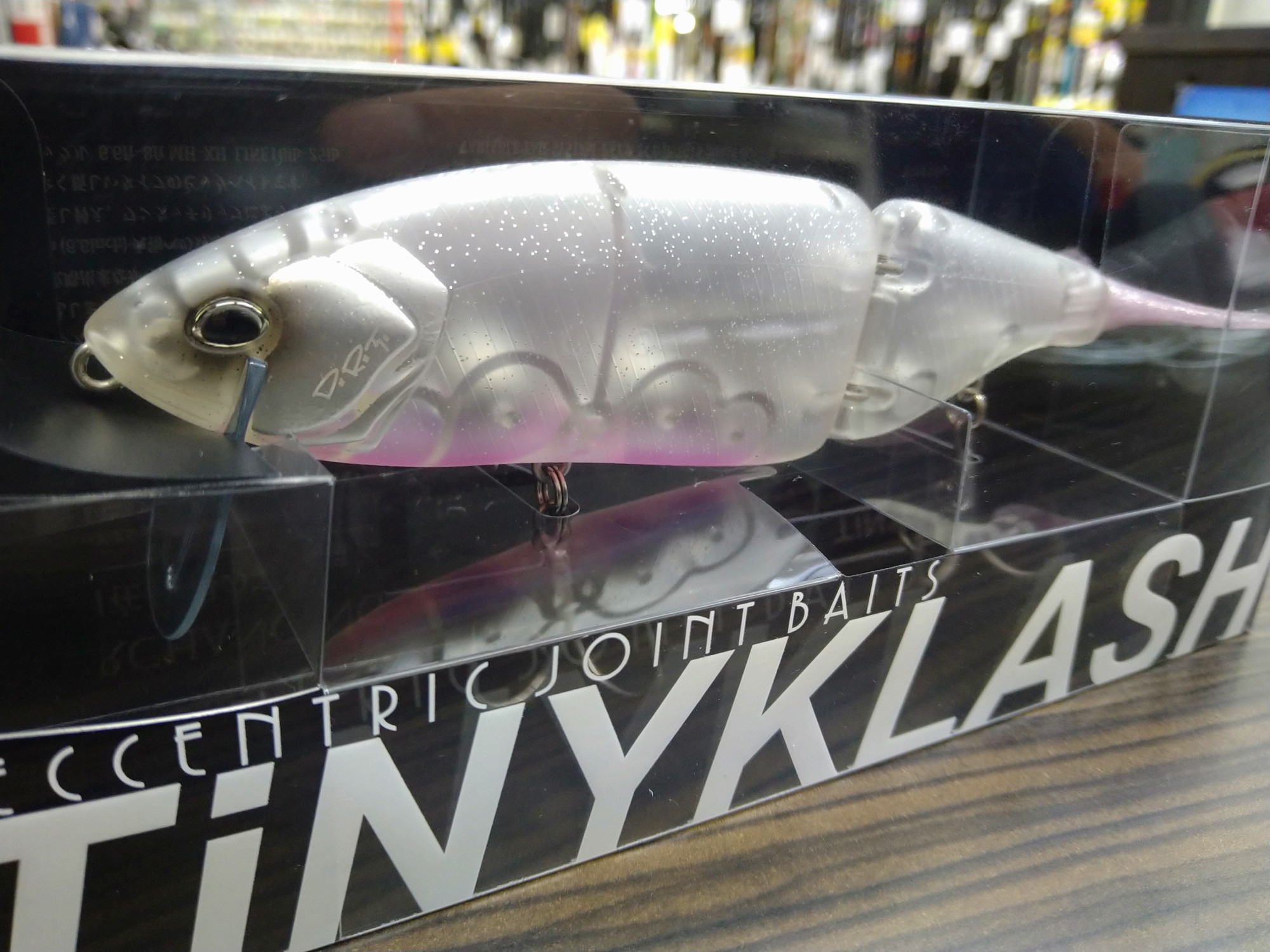 drt タイニークラッシュワンノッカースープレックス ヒッコリー