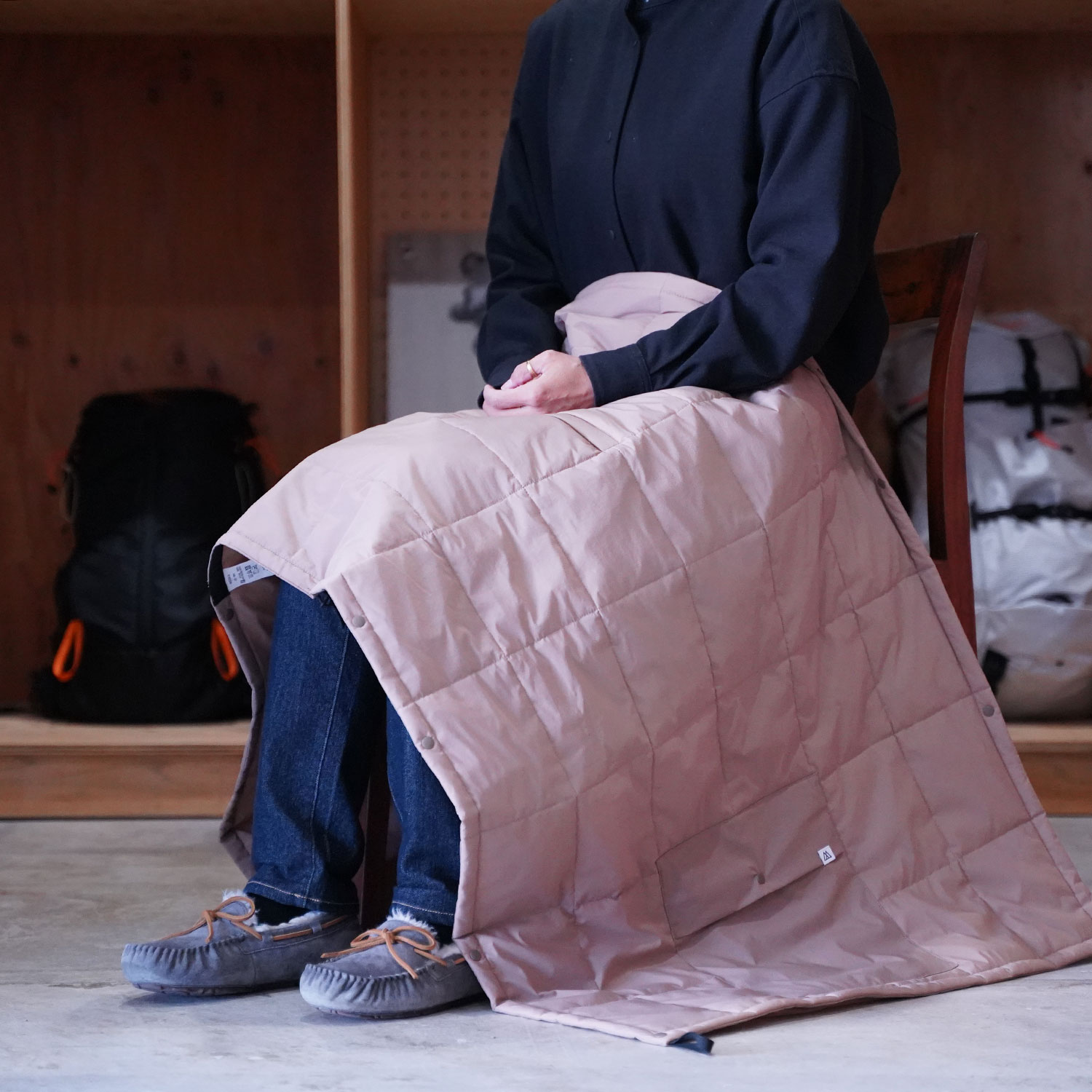 RIDGE MOUNTAIN GEAR “Versatile Blanket” | 多用途に使える便利な