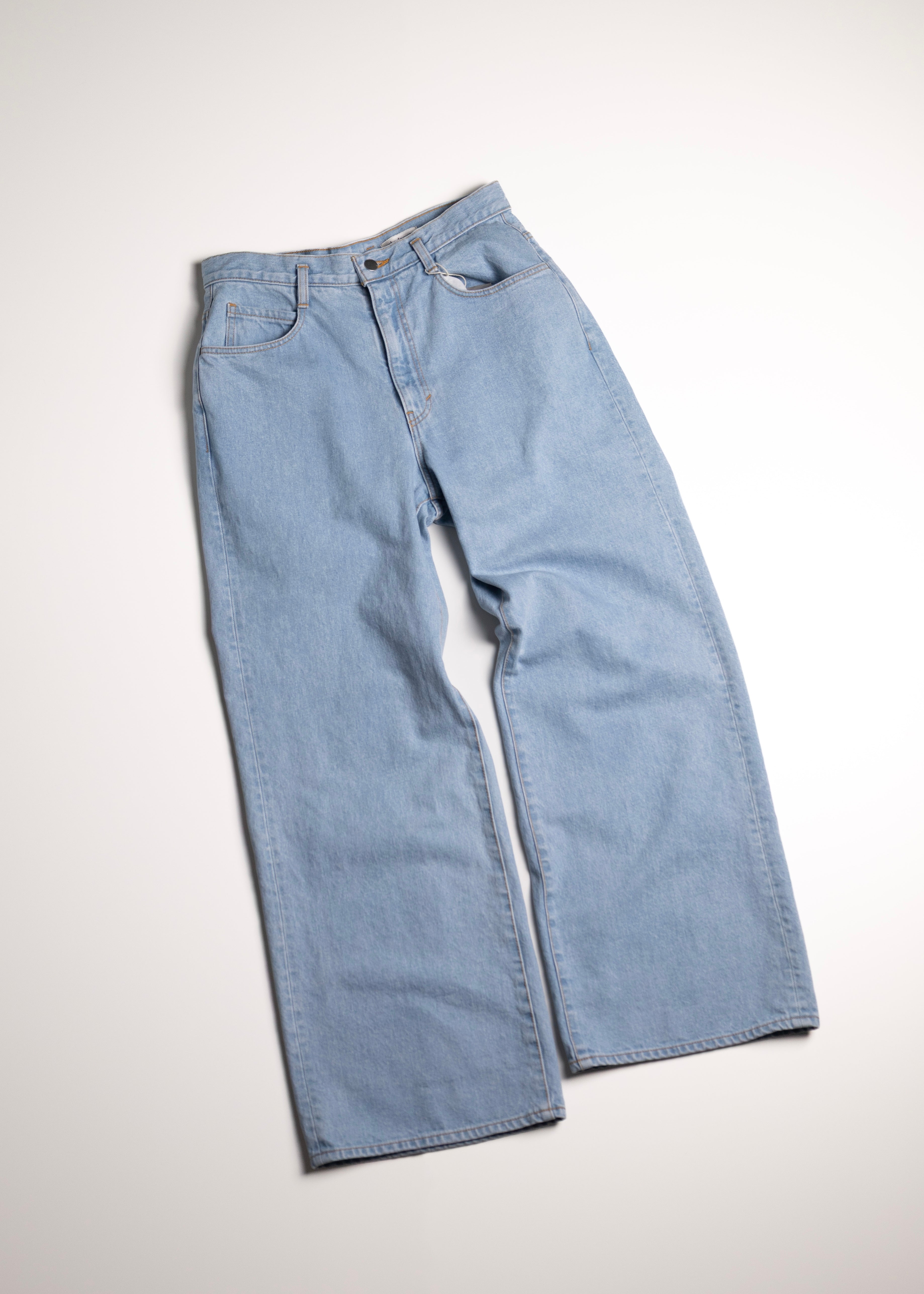 nakedgauge / ROBERTS BLUE BLEACHED