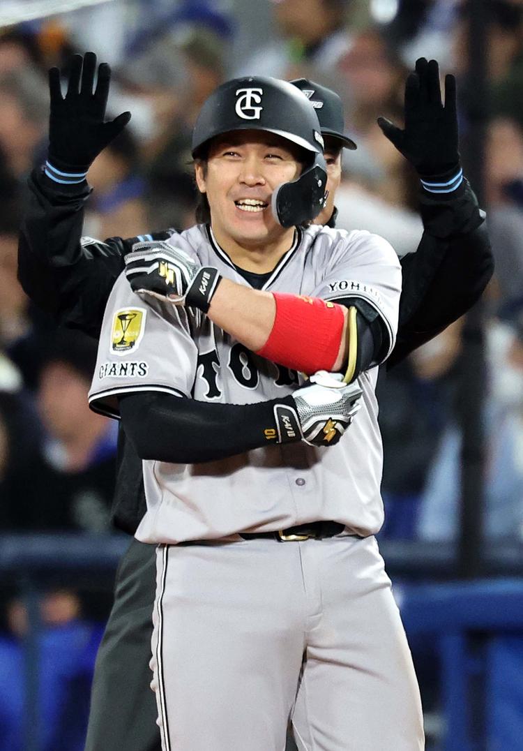 甲斐 拓也 | 選手情報 | 読売ジャイアンツ（巨人軍）公式サイト