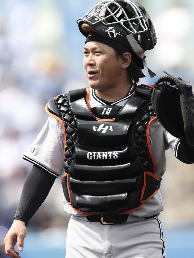 甲斐 拓也 | 選手情報 | 読売ジャイアンツ（巨人軍）公式サイト